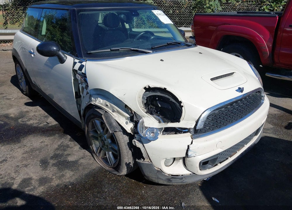 2013 MINI HARDTOP COOPER S VIN: WMWSV3C5XDT390514