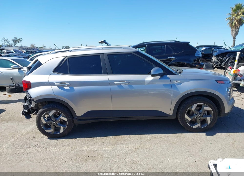2023 HYUNDAI VENUE SEL VIN: KMHRC8A31PU266325