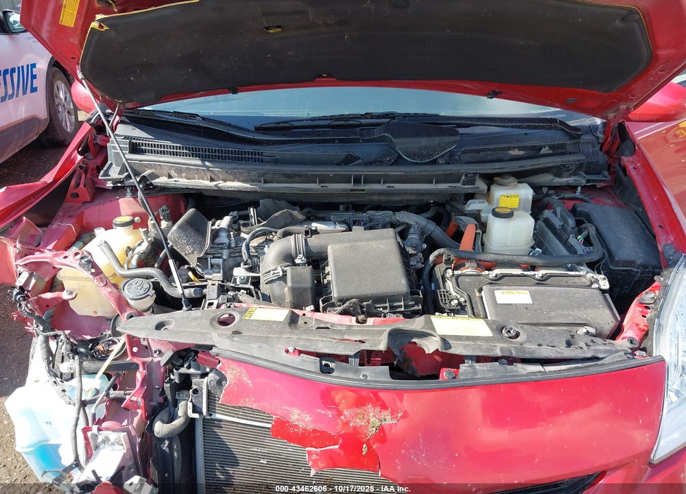 2013 TOYOTA PRIUS TWO VIN: JTDKN3DU5D5556905