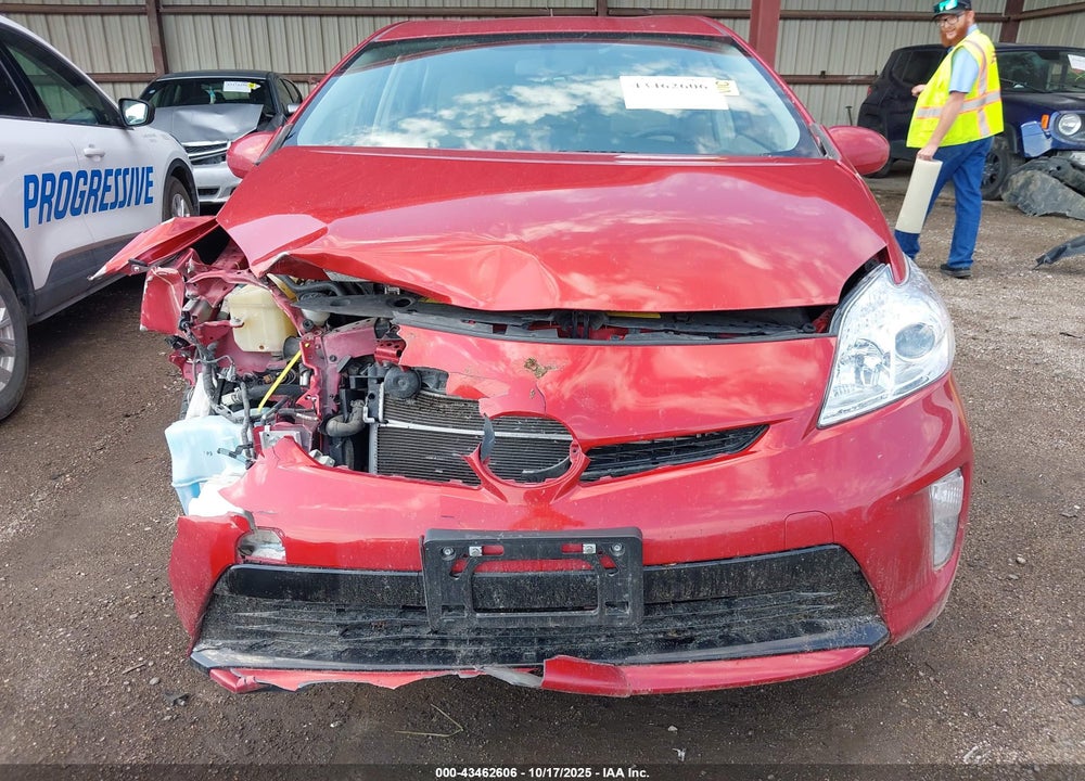 2013 TOYOTA PRIUS TWO VIN: JTDKN3DU5D5556905