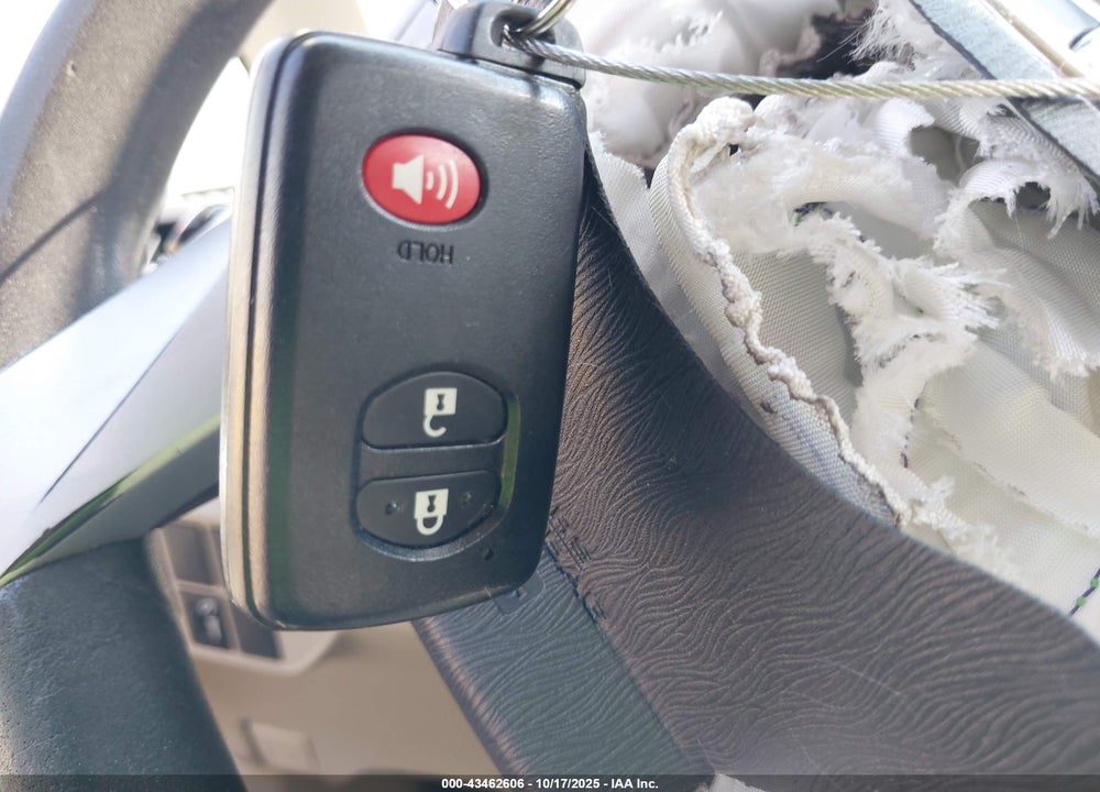 2013 TOYOTA PRIUS TWO VIN: JTDKN3DU5D5556905
