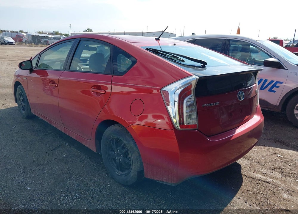 2013 TOYOTA PRIUS TWO VIN: JTDKN3DU5D5556905