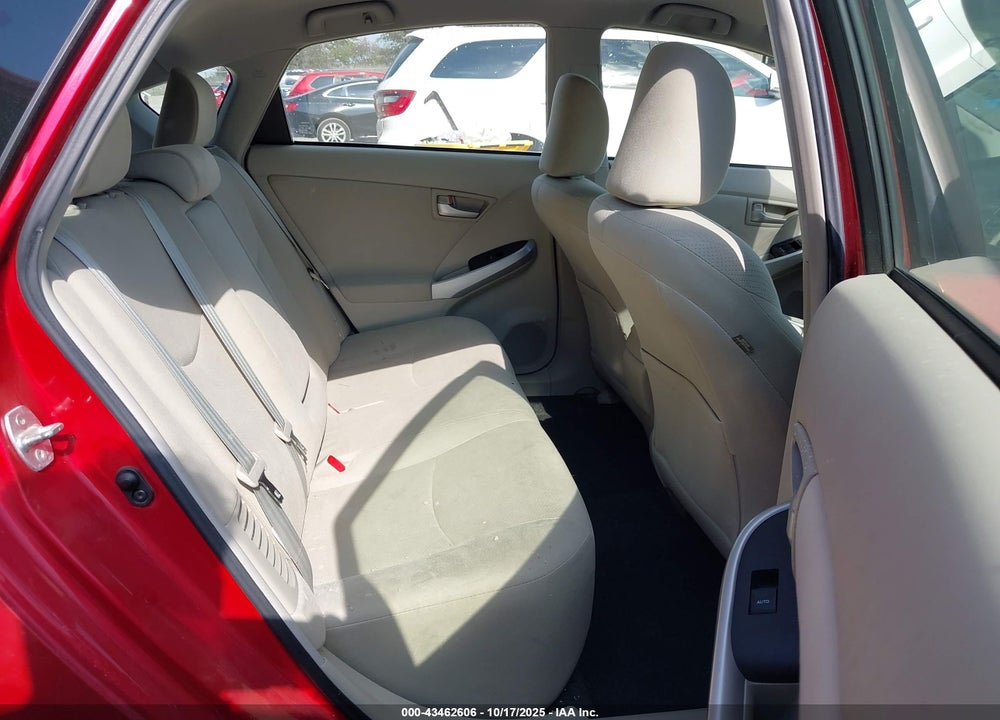 2013 TOYOTA PRIUS TWO VIN: JTDKN3DU5D5556905