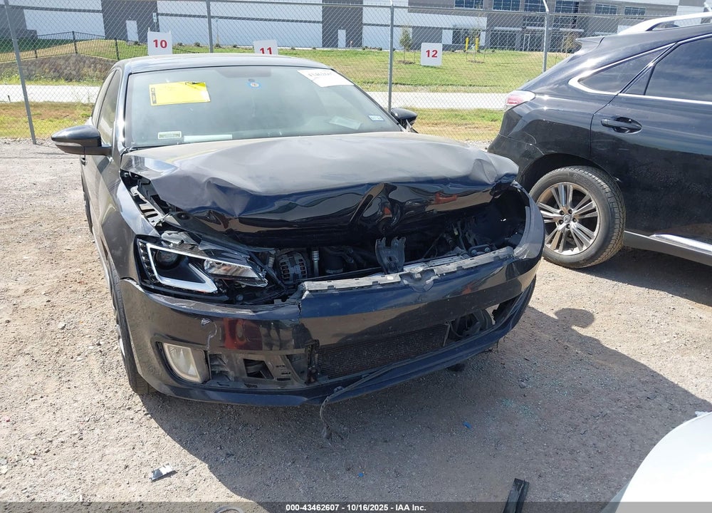 2013 VOLKSWAGEN JETTA VIN: 3VW4S7AJ2DM286526