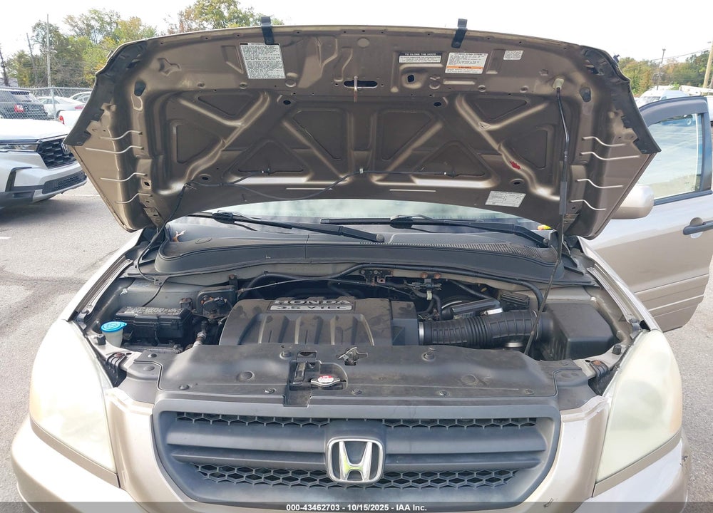 2005 HONDA PILOT VIN: 2HKYF18655H561904
