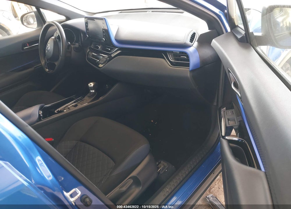 2021 TOYOTA C-HR XLE VIN: JTNKHMBX9M1108468