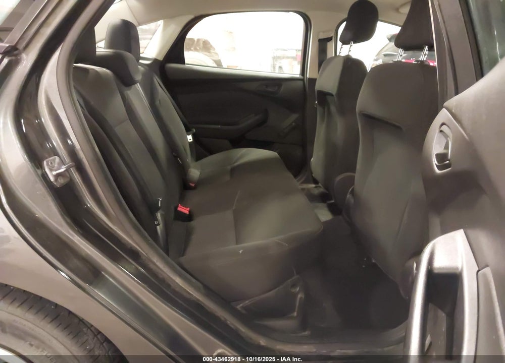 2017 FORD FOCUS VIN: 1FADP3E26HL314115