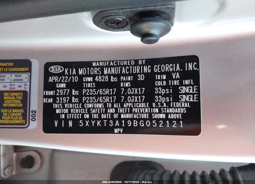2011 KIA SORENTO LX VIN: 5XYKT3A19BG052121