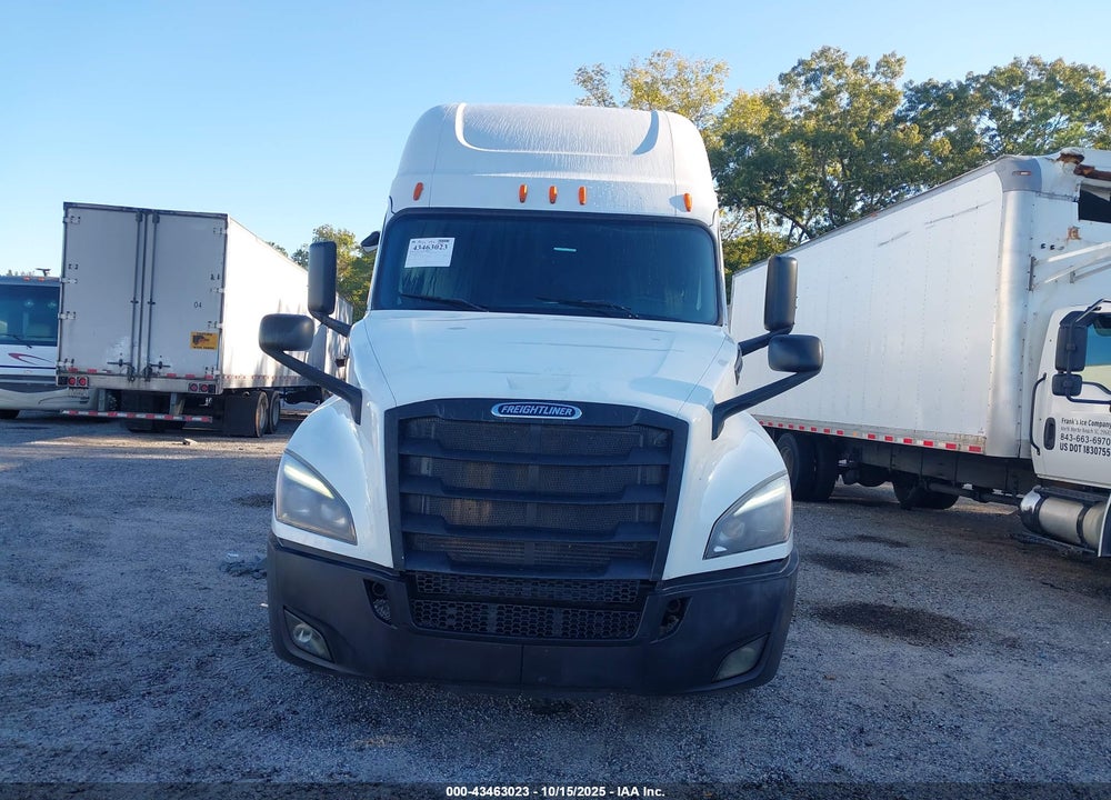 2018 FREIGHTLINER NEW CASCADIA 126 VIN: 3AKJHHDR0JSJP0439