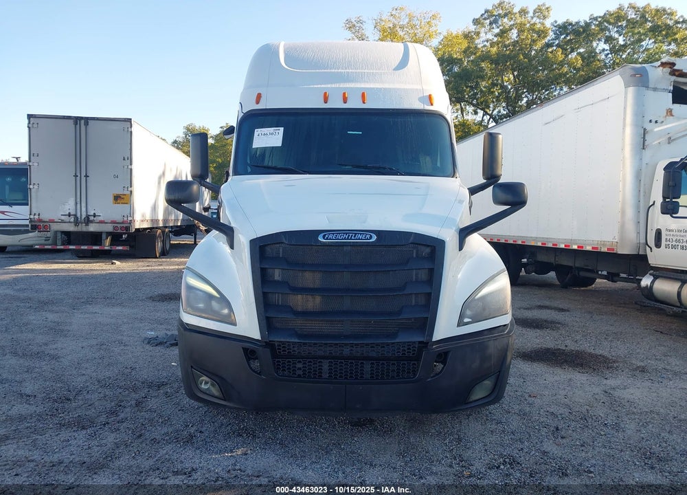 2018 FREIGHTLINER NEW CASCADIA 126 VIN: 3AKJHHDR0JSJP0439