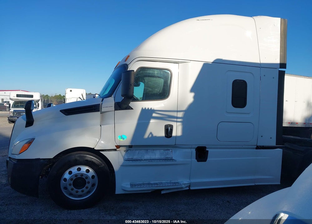 2018 FREIGHTLINER NEW CASCADIA 126 VIN: 3AKJHHDR0JSJP0439