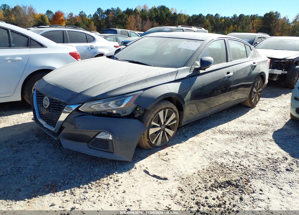 2017 NISSAN ROGUE SPORT VIN: JN8AT2MT9HW384241