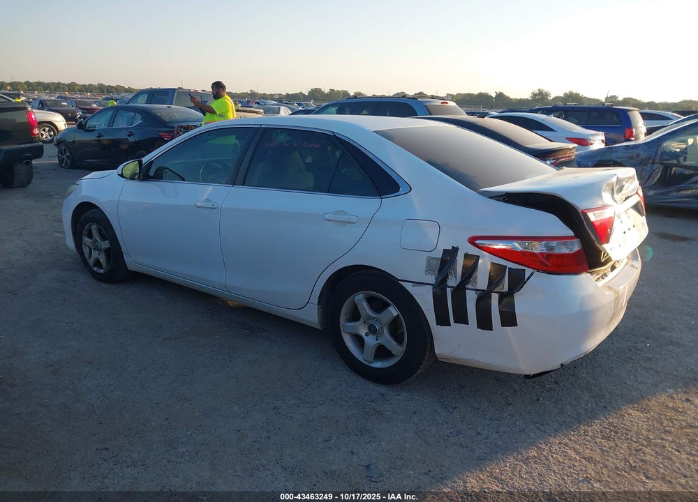 2017 TOYOTA CAMRY LE VIN: 4T1BF1FK0HU729024