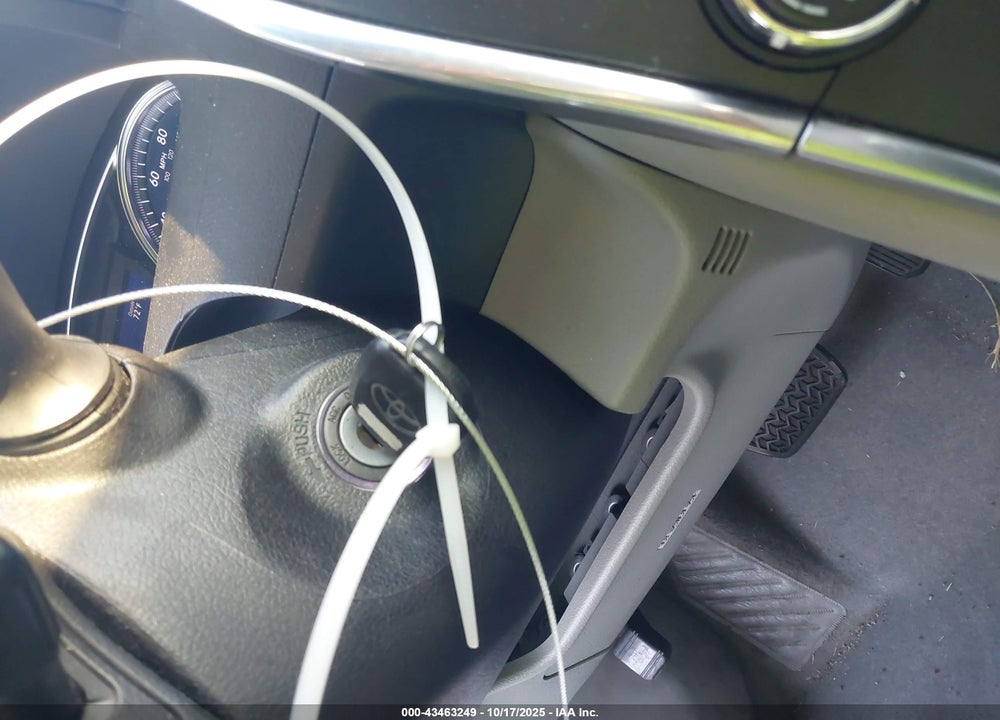 2017 TOYOTA CAMRY LE VIN: 4T1BF1FK0HU729024