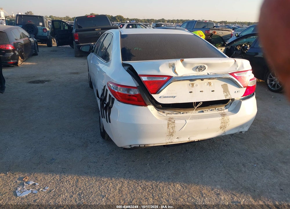 2017 TOYOTA CAMRY LE VIN: 4T1BF1FK0HU729024