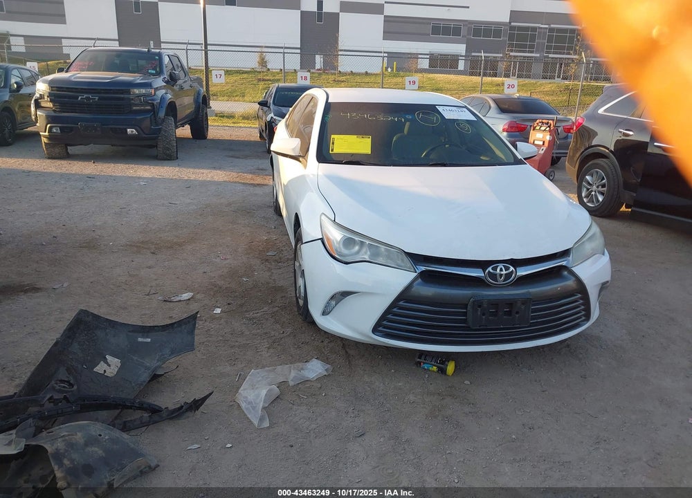 2017 TOYOTA CAMRY LE VIN: 4T1BF1FK0HU729024