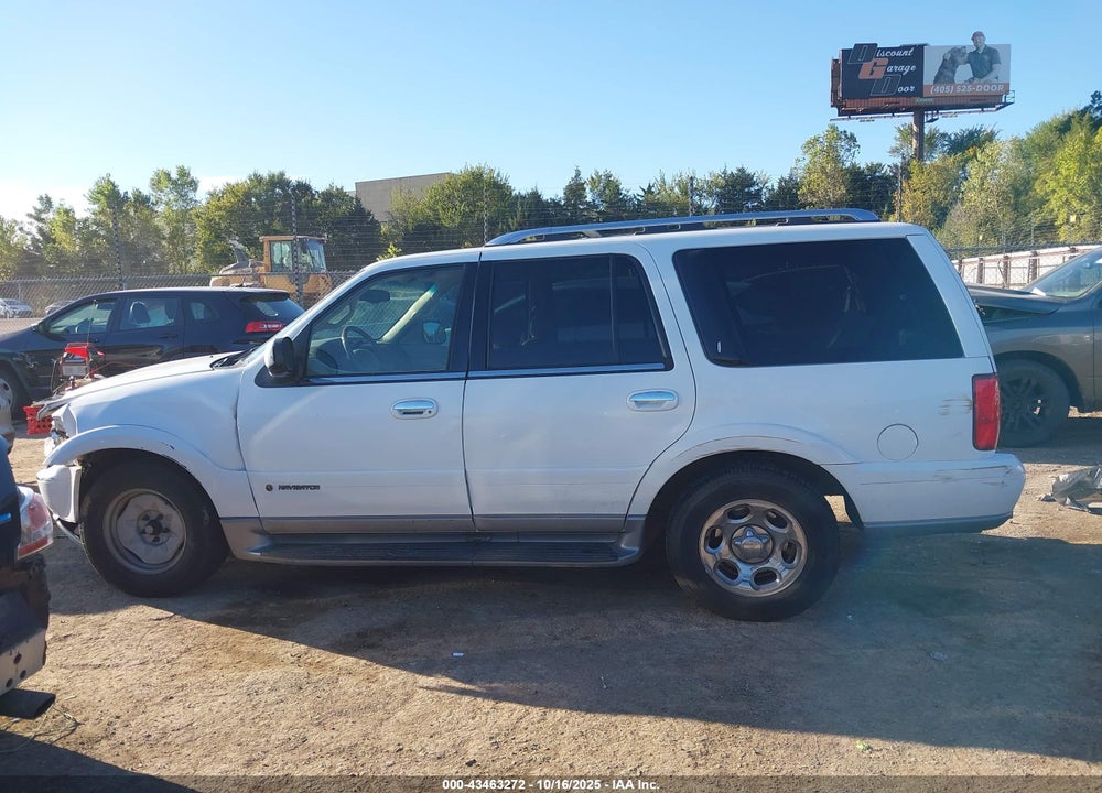 2000 LINCOLN NAVIGATOR VIN: 5LMEU27A7YLJ27786