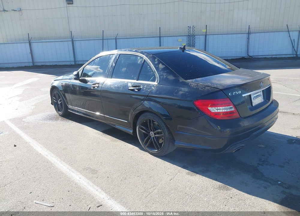 2013 MERCEDES-BENZ C CLASS VIN: WDDGF4HB6DR268620