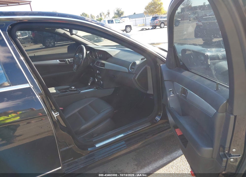 2013 MERCEDES-BENZ C CLASS VIN: WDDGF4HB6DR268620