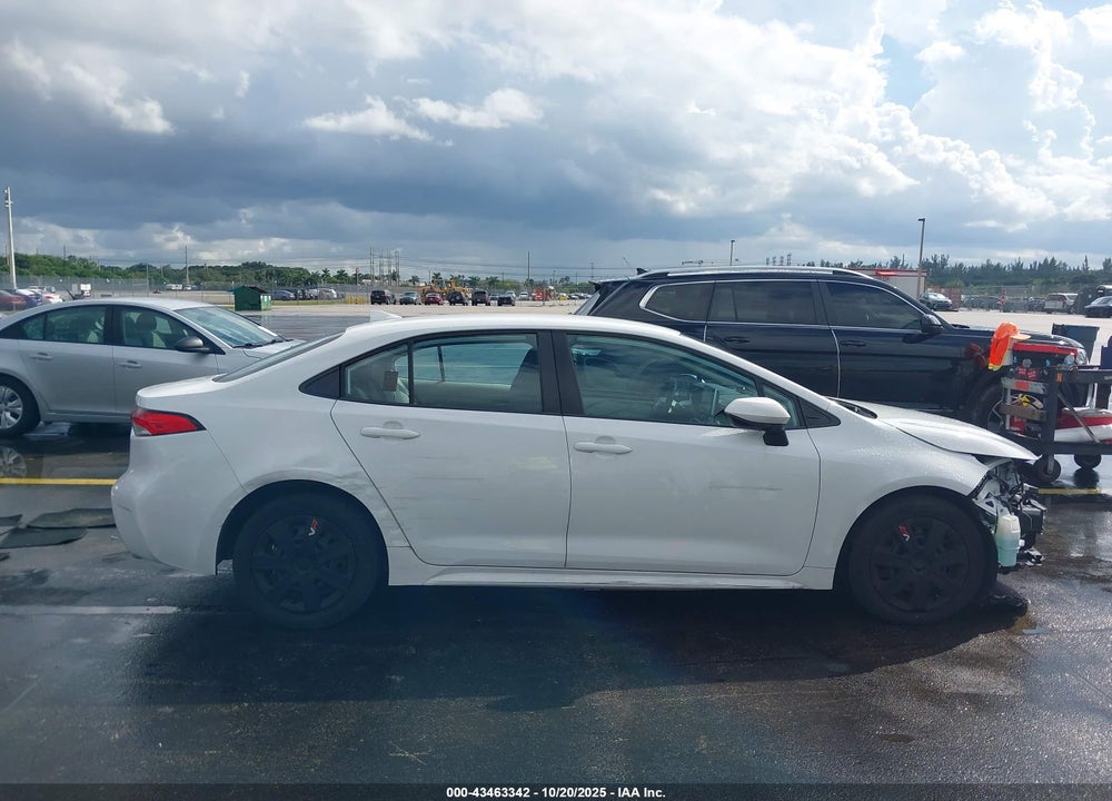 2020 TOYOTA COROLLA LE VIN: 5YFEPRAE2LP108582