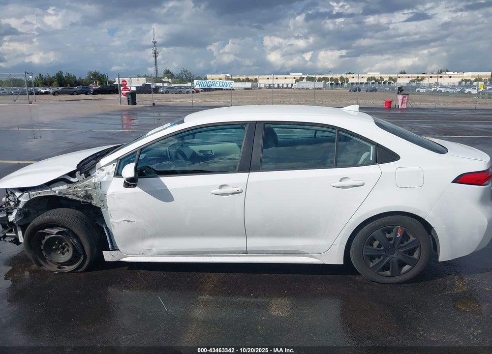 2020 TOYOTA COROLLA LE VIN: 5YFEPRAE2LP108582