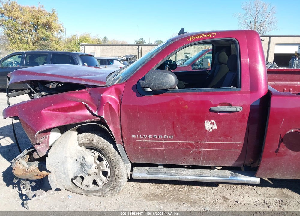 2013 CHEVROLET SILVERADO 1500 LT VIN: 1GCNKSE07DZ302293