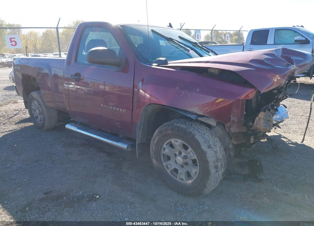 2013 CHEVROLET SILVERADO 1500 LT VIN: 1GCNKSE07DZ302293