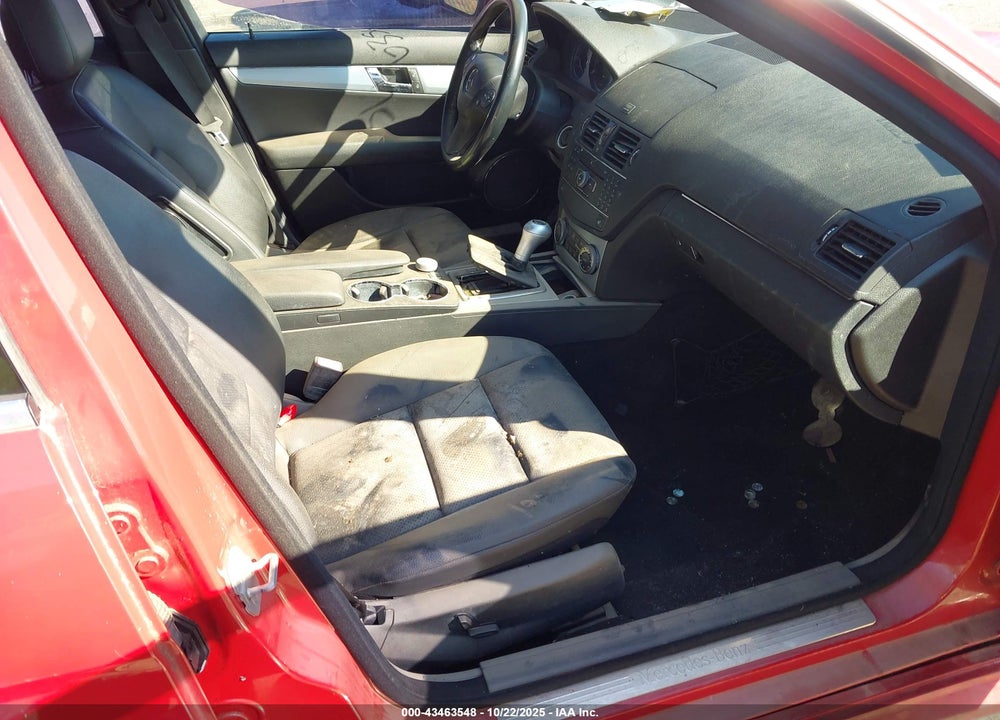 2008 MERCEDES-BENZ C CLASS VIN: WDDGF81XX8F130115