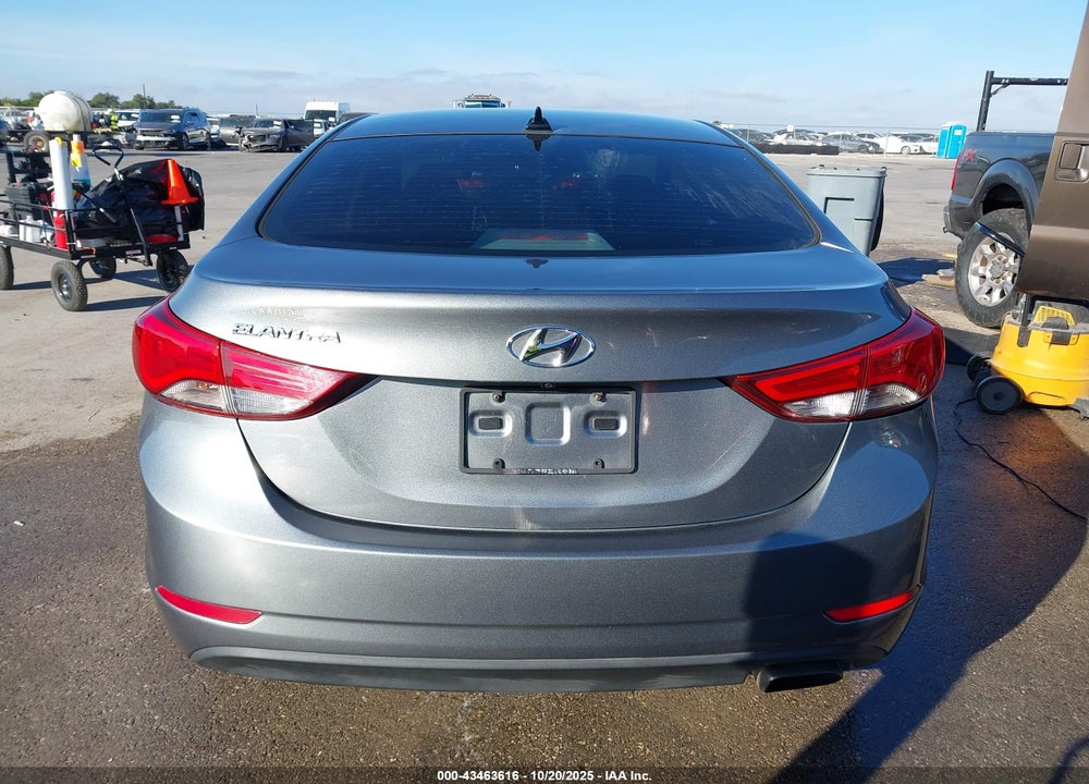 2016 HYUNDAI ELANTRA VIN: KMHDH4AH4GU652558