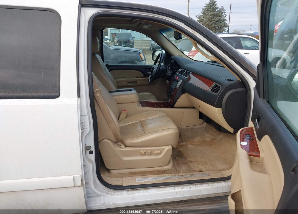 2008 CHEVROLET TAHOE LTZ VIN: 1GNFK13048R166686