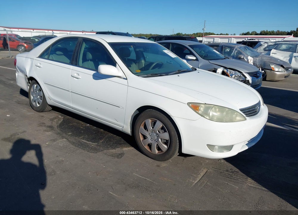 2005 TOYOTA CAMRY XLE VIN: 4T1BE30K65U540218