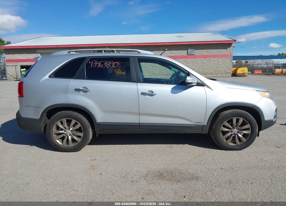 2011 KIA SORENTO EX V6 VIN: 5XYKUDA20BG034702