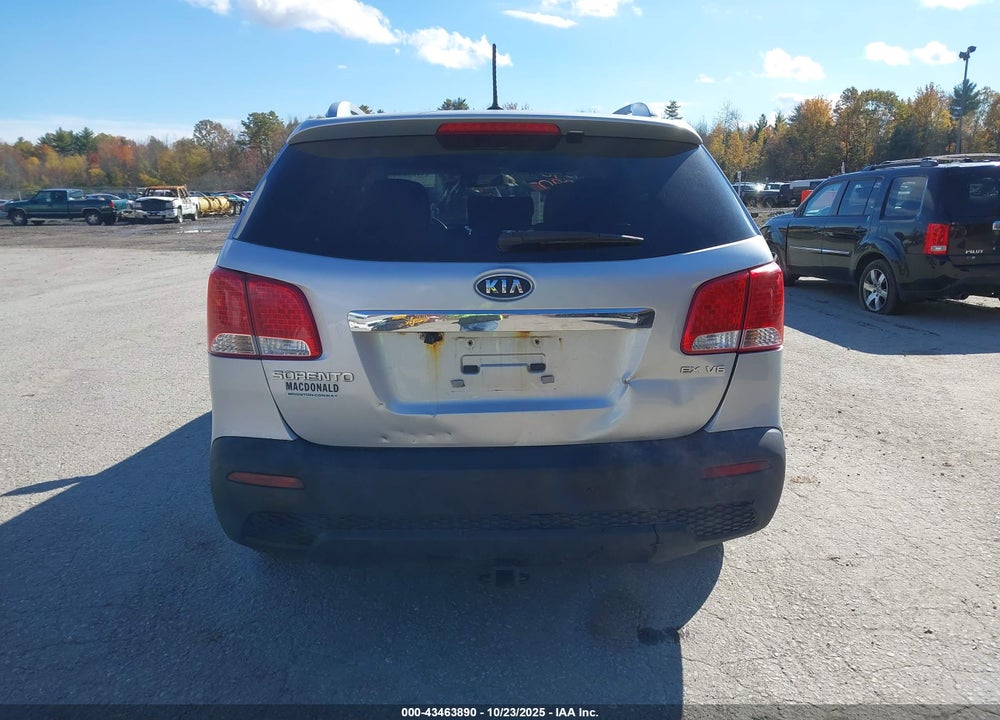 2011 KIA SORENTO EX V6 VIN: 5XYKUDA20BG034702