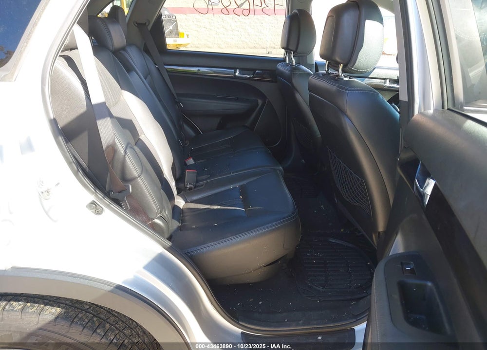 2011 KIA SORENTO EX V6 VIN: 5XYKUDA20BG034702
