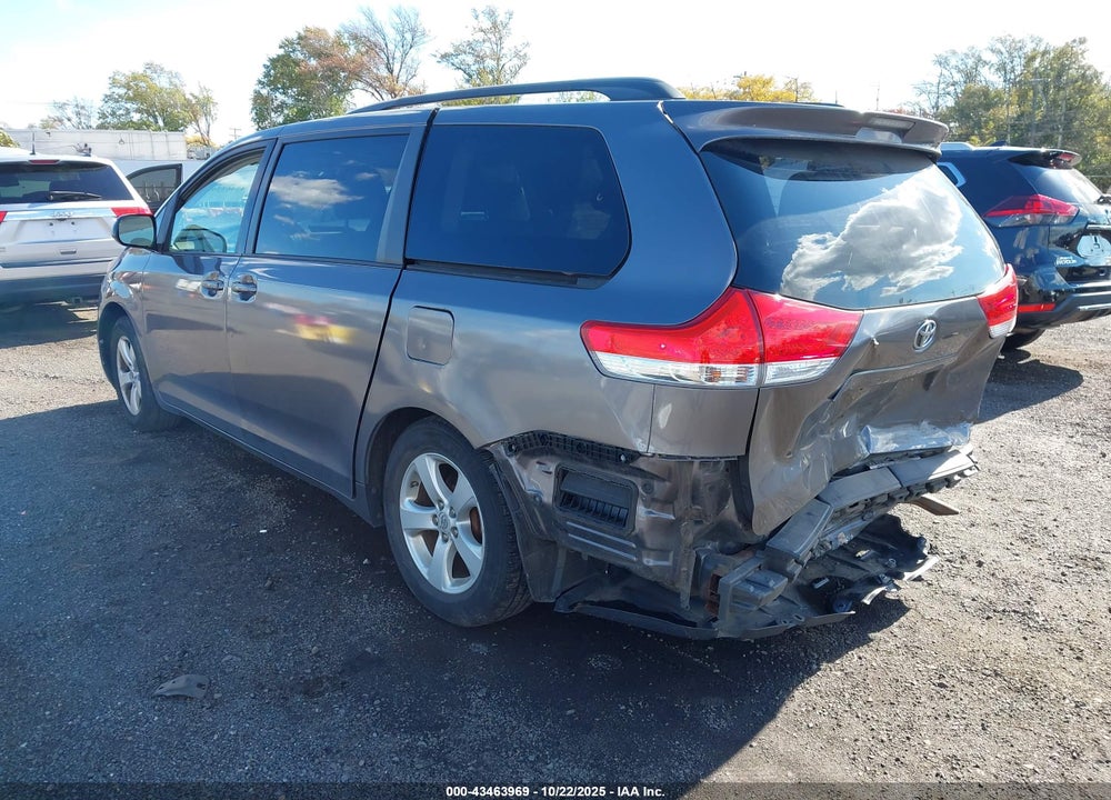 2011 TOYOTA SIENNA LE V6 VIN: 5TDKK3DC8BS011112