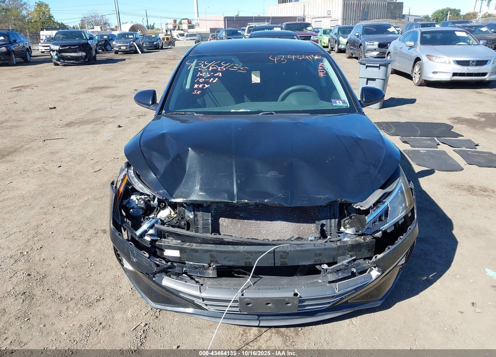 2019 HYUNDAI ELANTRA VIN: 5NPD74LF6KH443974