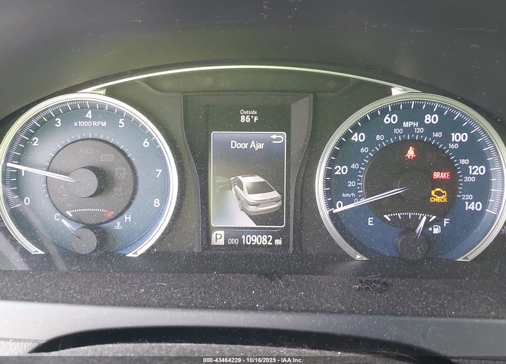 2016 TOYOTA CAMRY LE VIN: 4T1BF1FK2GU180943