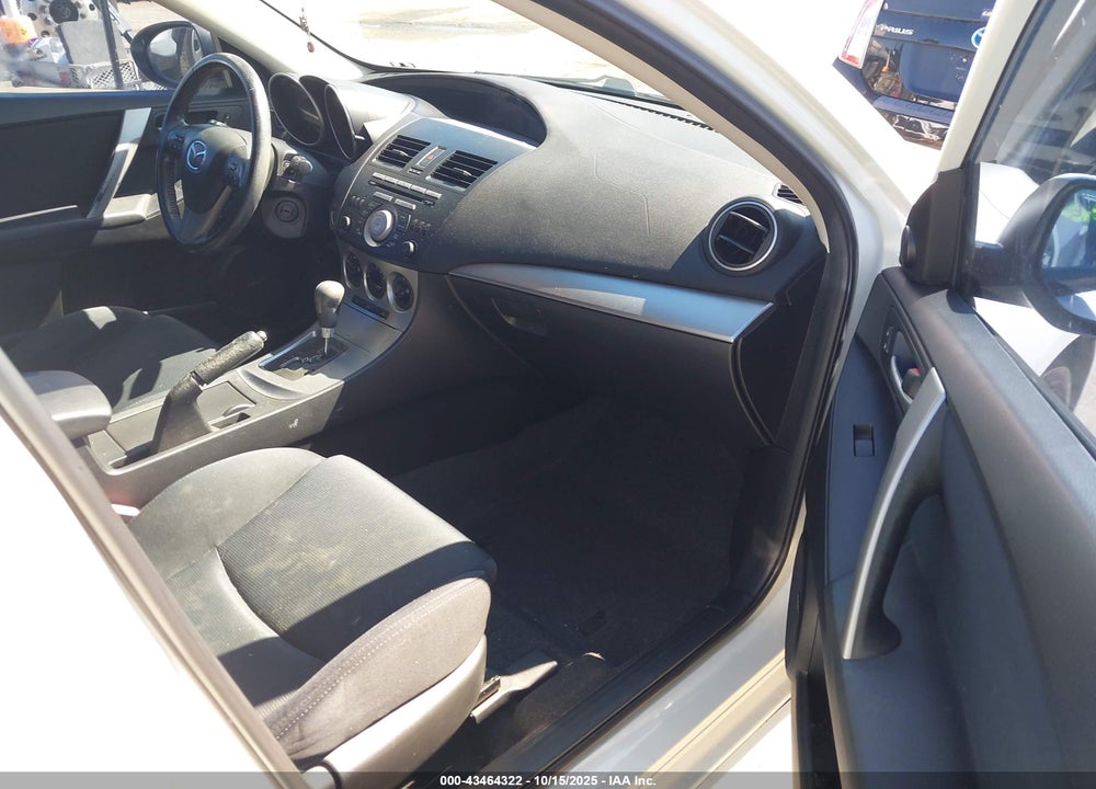 2011 MAZDA 3 VIN: JM1BL1K67B1409889