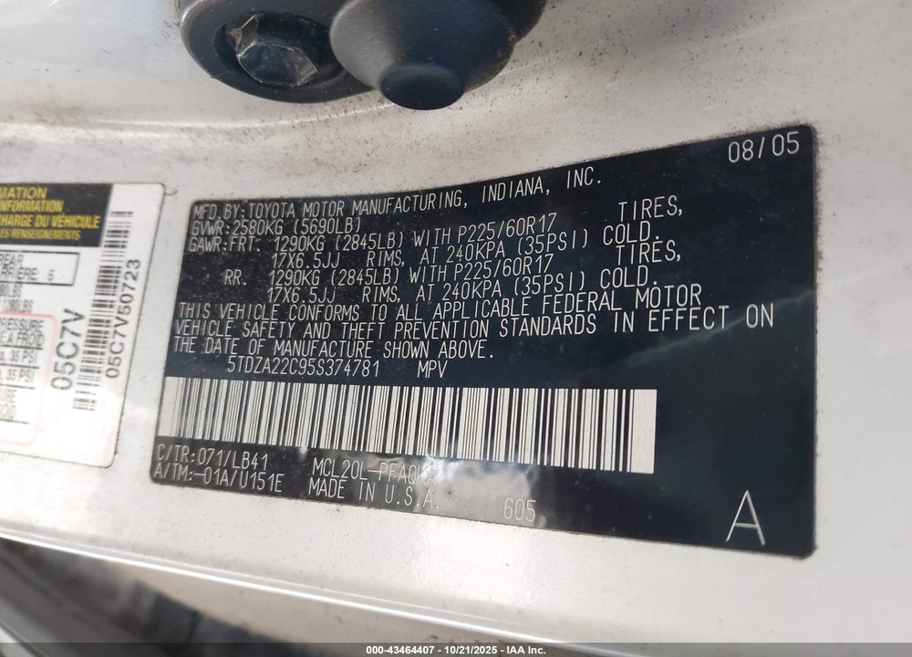 2005 TOYOTA SIENNA XLE VIN: 5TDZA22C95S374781