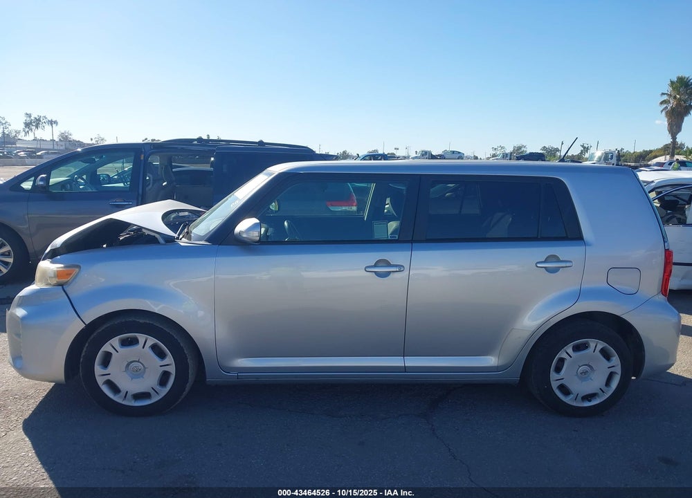 2013 SCION XB VIN: JTLZE4FE5DJ043403