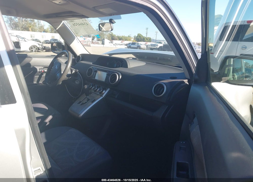 2013 SCION XB VIN: JTLZE4FE5DJ043403