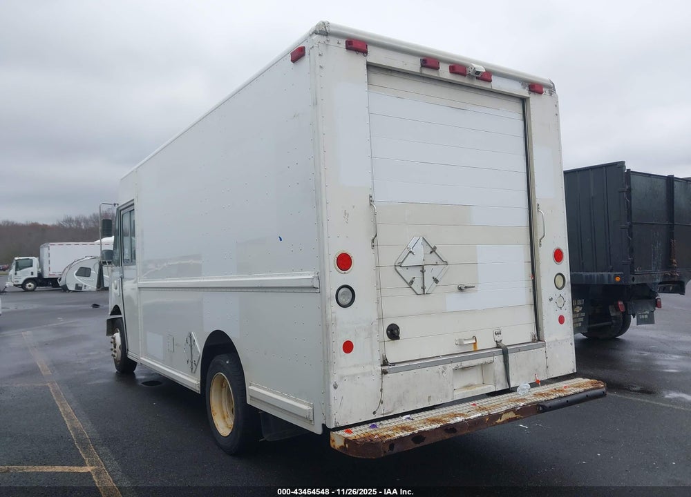 2001 FREIGHTLINER CHASSIS M LINE WALK-IN VAN VIN: 4UZAANBW11CJ22295