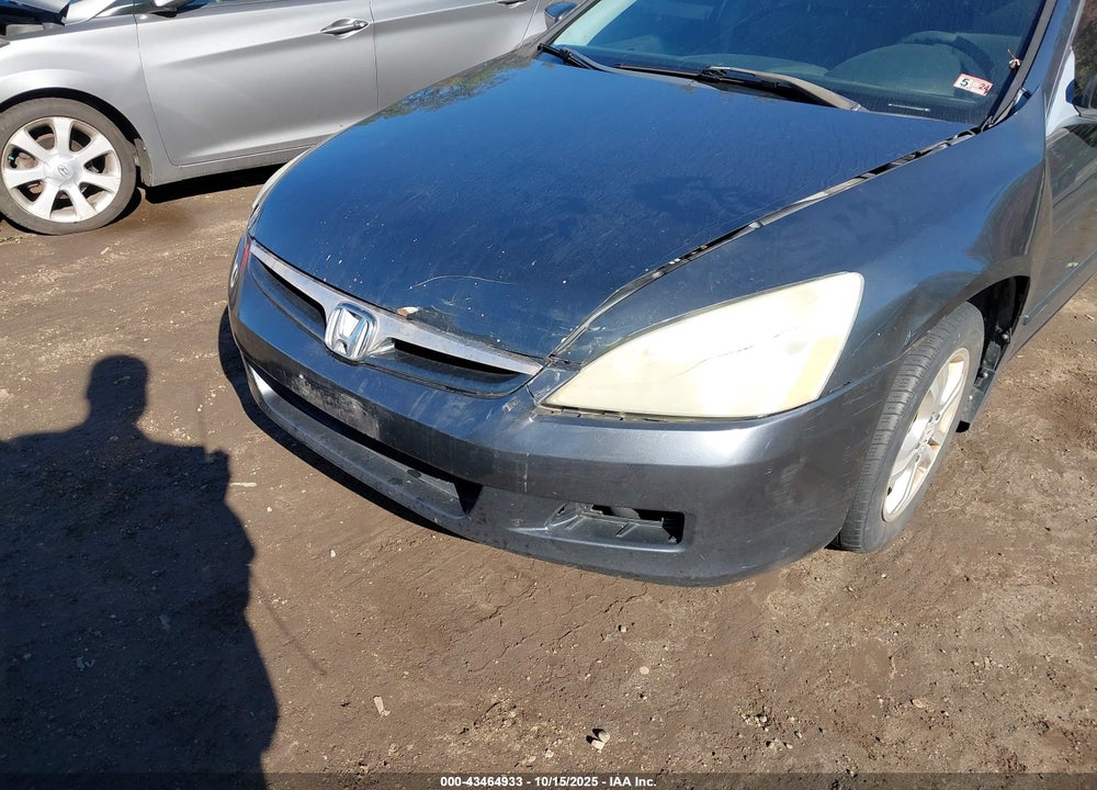 2007 HONDA ACCORD VIN: 1HGCM56727A000686