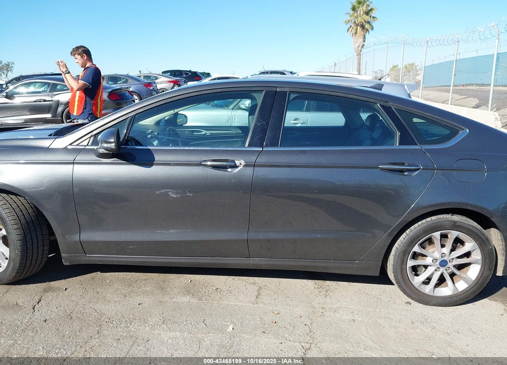 2020 FORD FUSION HYBRID SEL VIN: 3FA6P0MU6LR129938