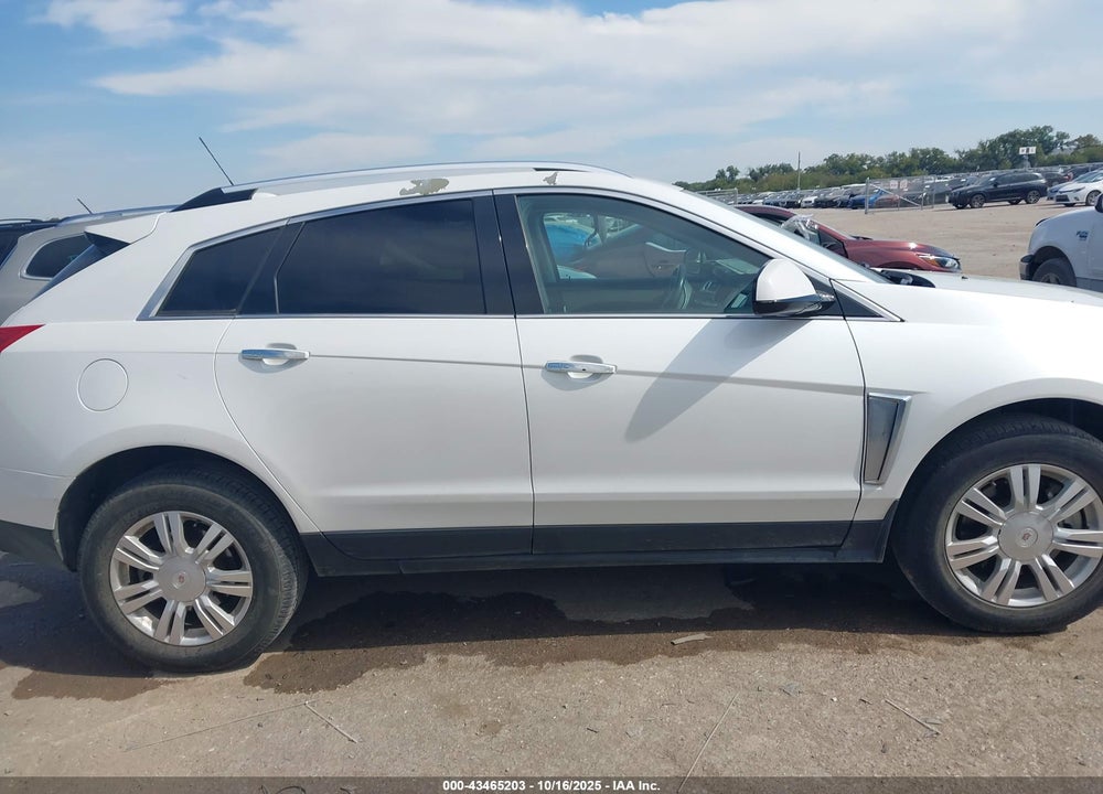2016 CADILLAC SRX LUXURY COLLECTION VIN: 3GYFNBE39GS527834