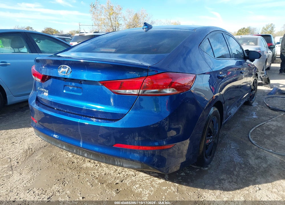 2018 HYUNDAI ELANTRA SE VIN: 5NPD74LF8JH390242