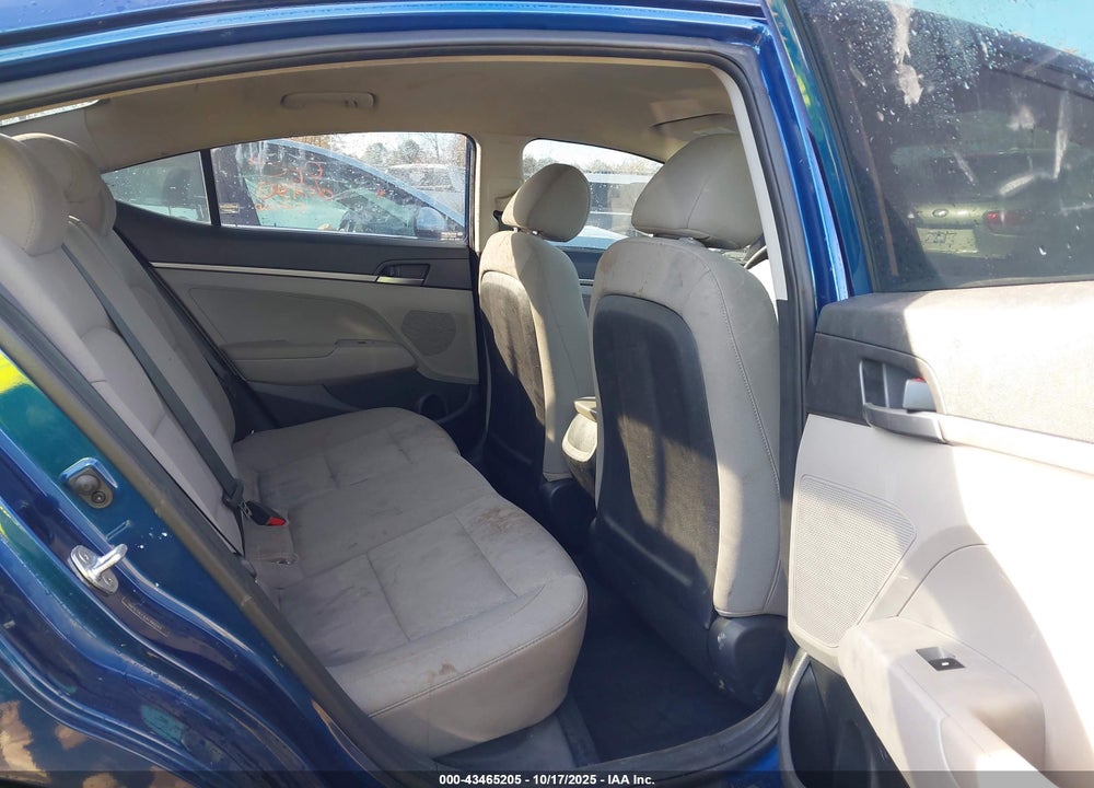 2018 HYUNDAI ELANTRA SE VIN: 5NPD74LF8JH390242