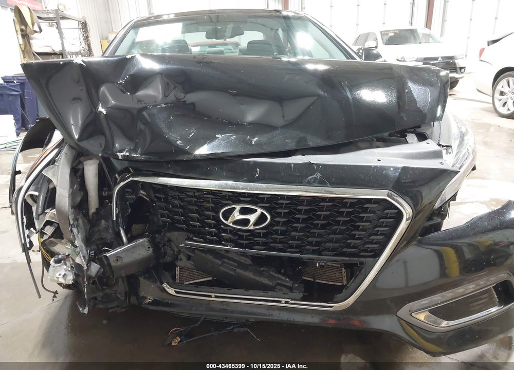 2017 HYUNDAI SONATA HYBRID SE VIN: KMHE24L3XHA067686
