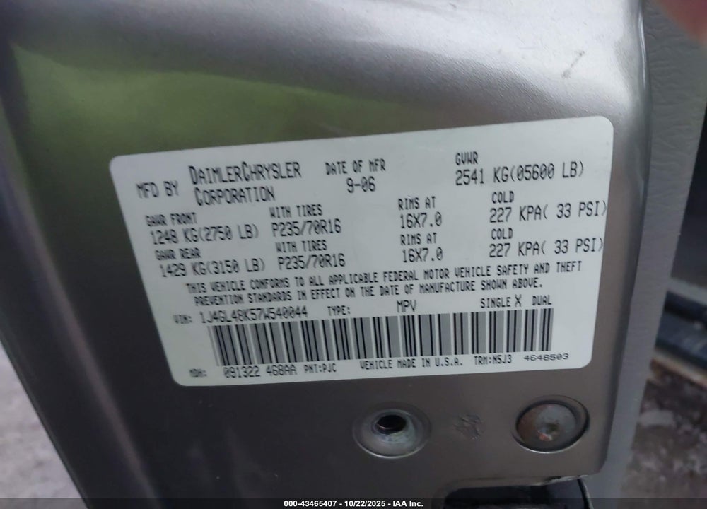 2007 JEEP LIBERTY VIN: 1J4GL48K57W540044