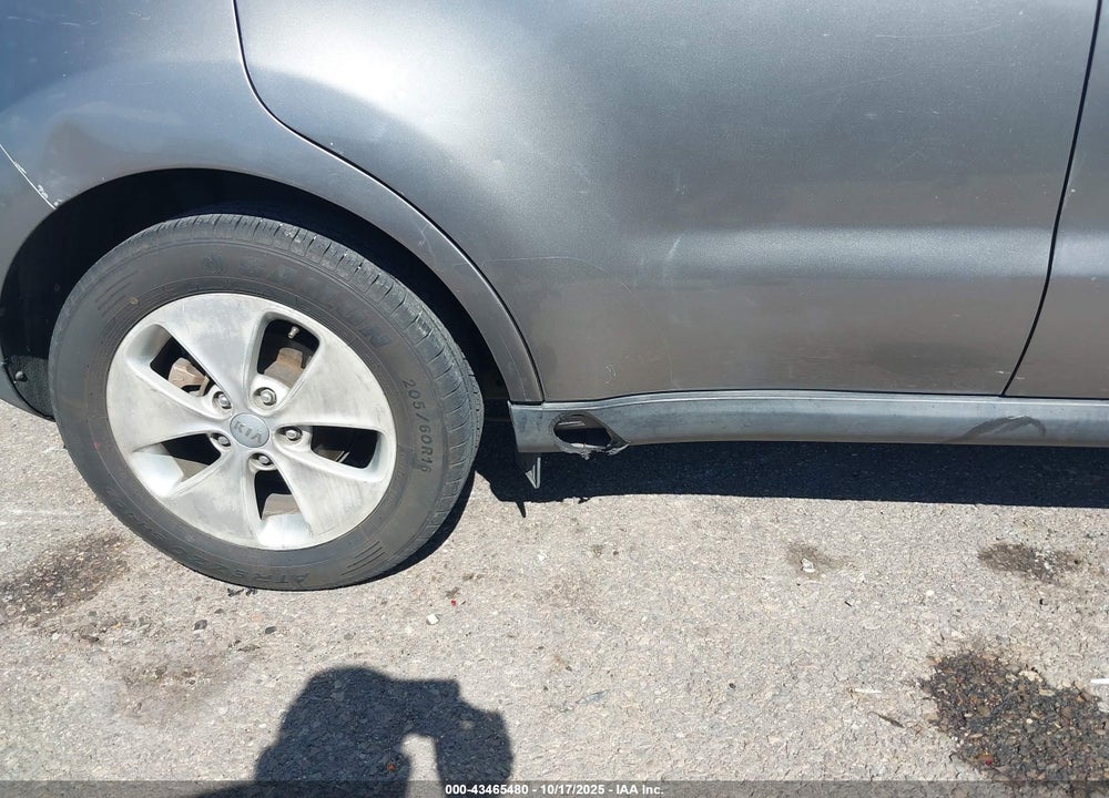 2016 KIA SOUL VIN: KNDJN2A25G7389656